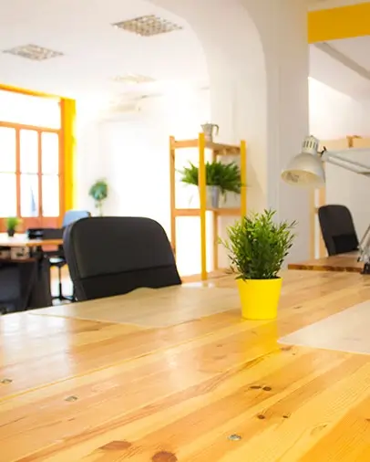 Mesas XXL en Garage Coworking Valencia