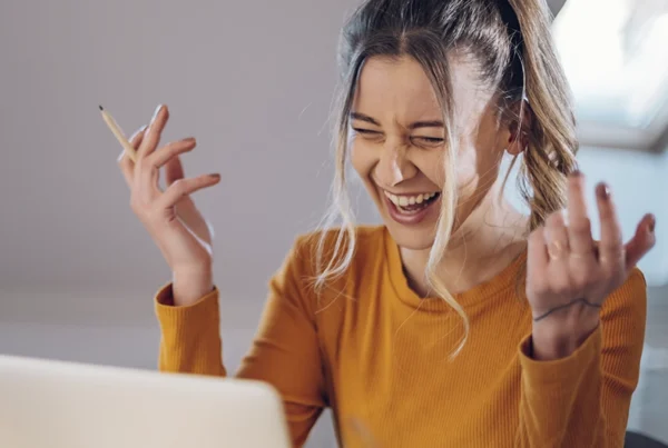 Garage Coworking Valencia Centro Comunidad Espacio de trabajo Alquiler oficina