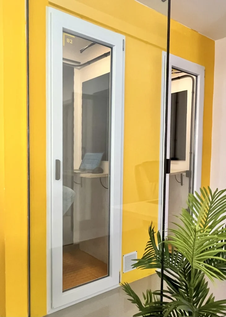Cabinas Insonorizadas en Garage Coworking Valencia